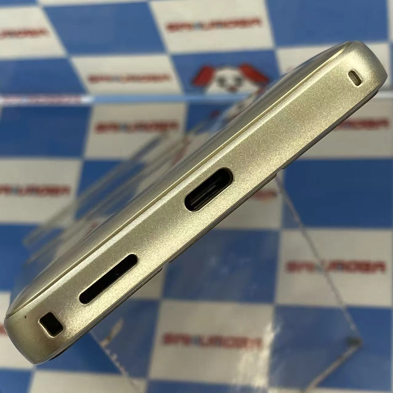 BASIO3 32GB ゴールド KYV43 AU版SIMフリー