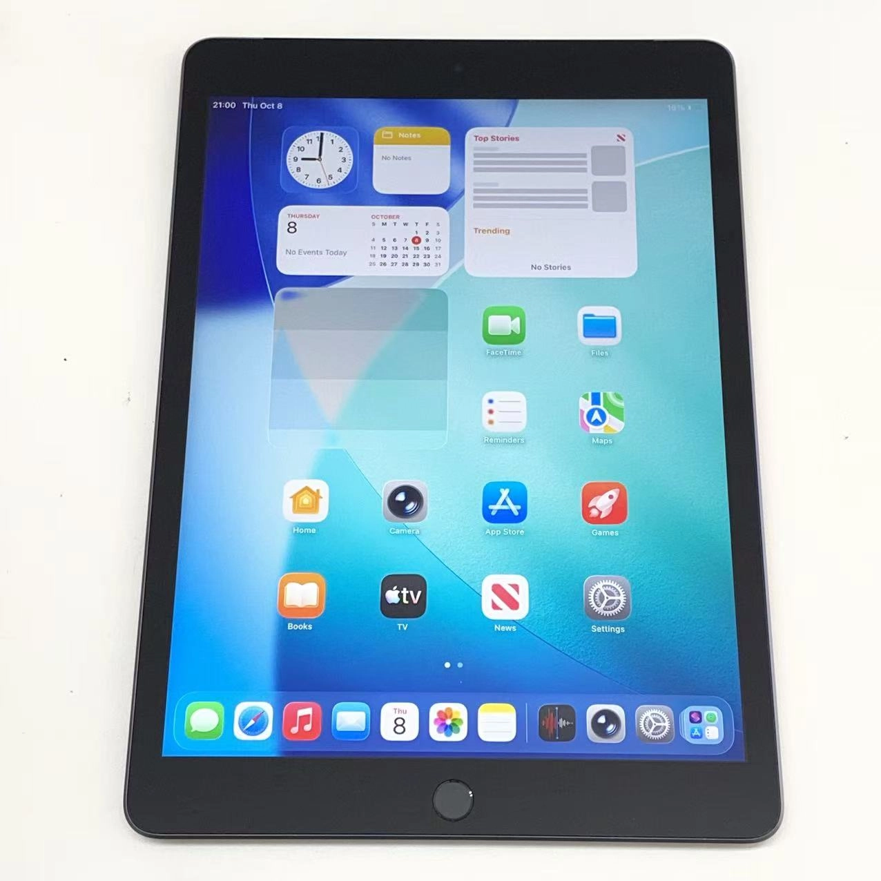 iPad 第9世代 Wi-Fi+Cellularモデル 256GB スペースグレイ MK4E3J/A AU版SIMフリー 掘り出し物コーナー au