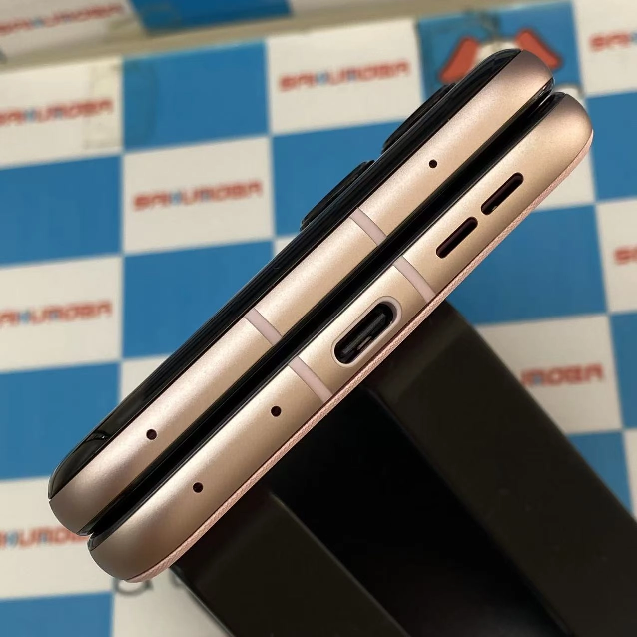 motorola razr 60 512GB&nbsp; パルフェピンク XT2553-8 SIMフリー 美品