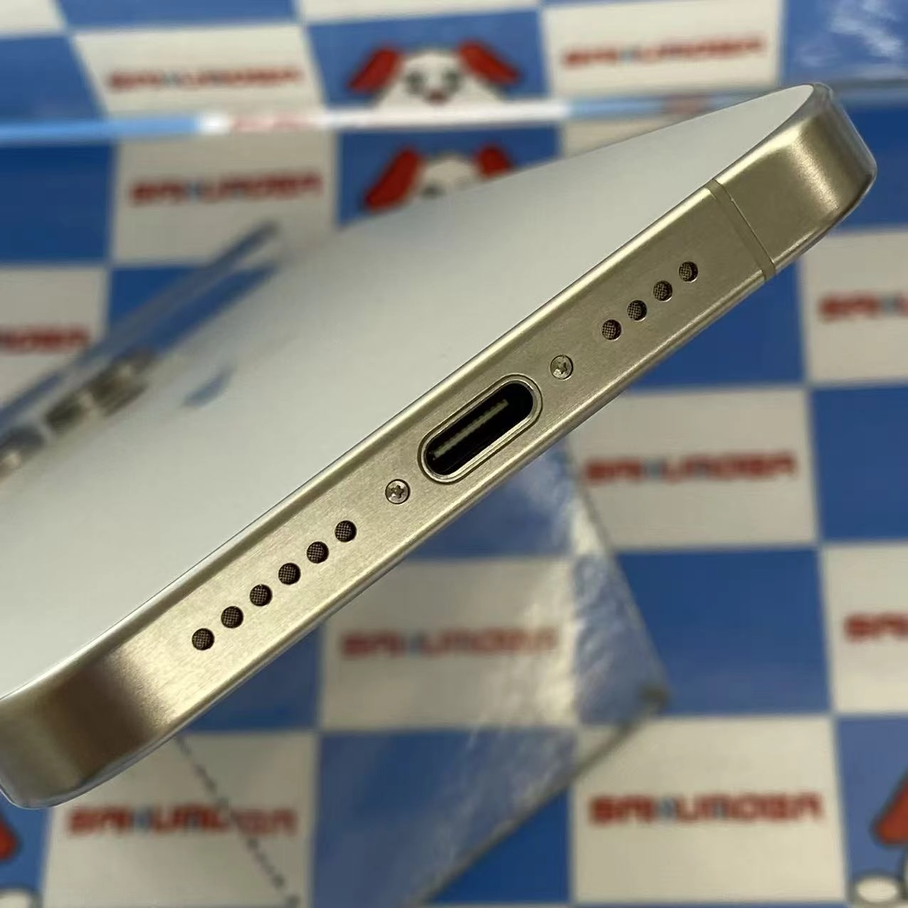 iPhone15 Pro Max 512GB ホワイトチタニウム MU6V3J/A SIMフリー 極美品