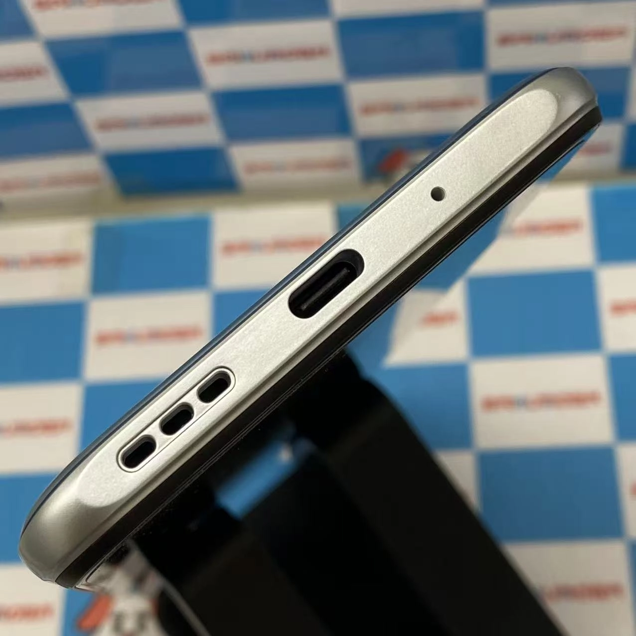 Redmi Note 10 JE 64GB クロームシルバー XIG02 AU版SIMフリー 美品