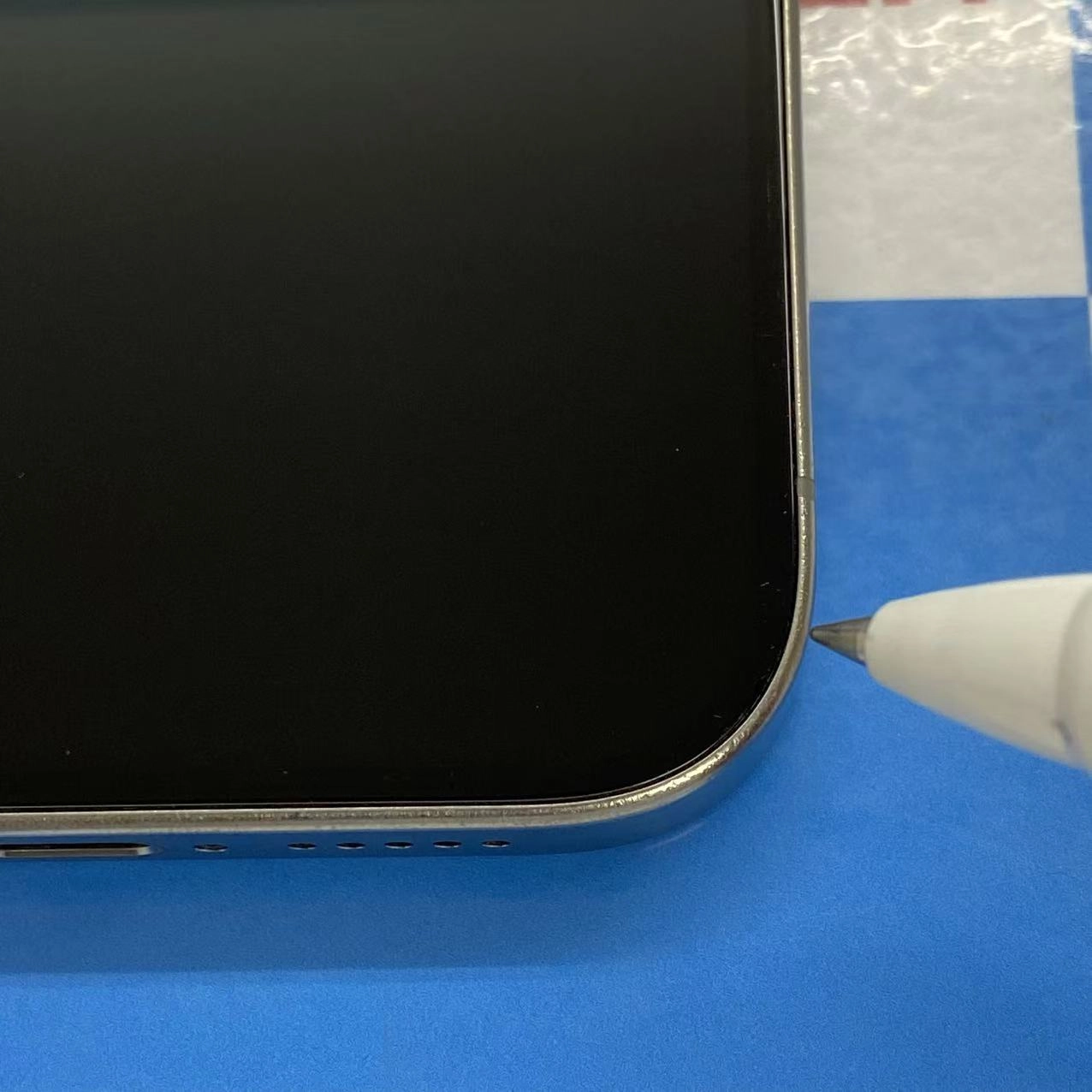 iPhone15 Pro 128GB ナチュラルチタニウム MTU93J/A AU版SIMフリー au