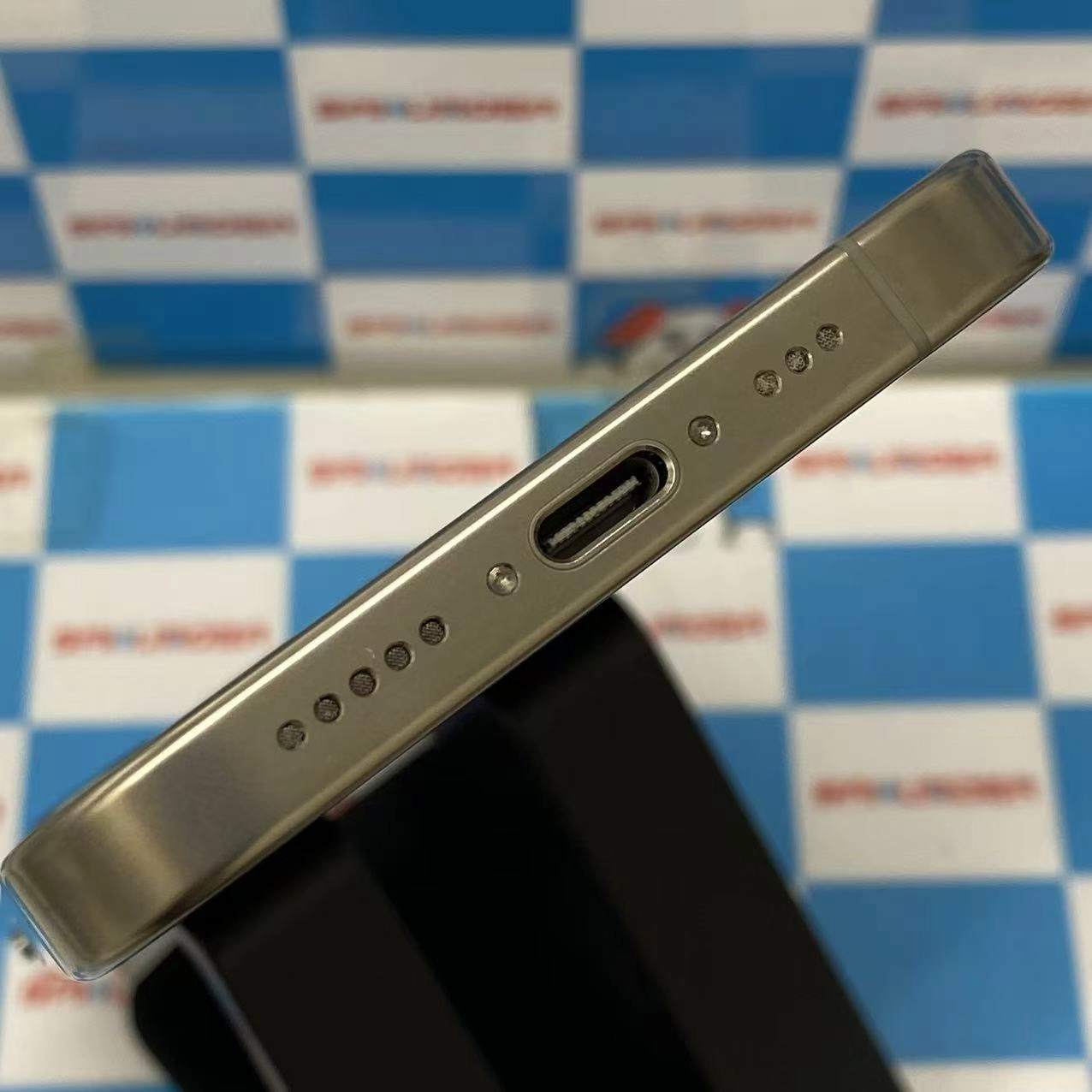 iPhone16 Pro 1TB ナチュラルチタニウム MYNC3J/A SIMフリー 美品