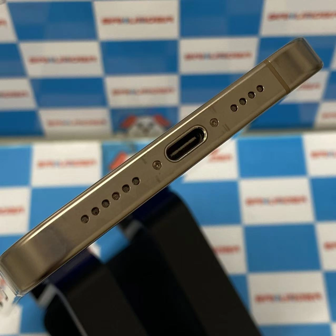 iPhone16 Pro Max 1TB デザートチタニウム MYWT3J/A AU版SIMフリー au