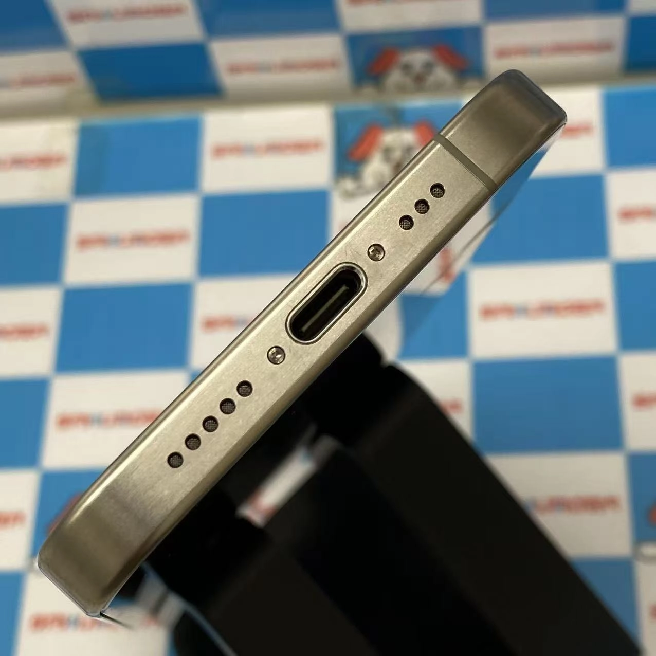 iPhone15 Pro 128GB ナチュラルチタニウム MTU93J/A AU版SIMフリー 極美品 au
