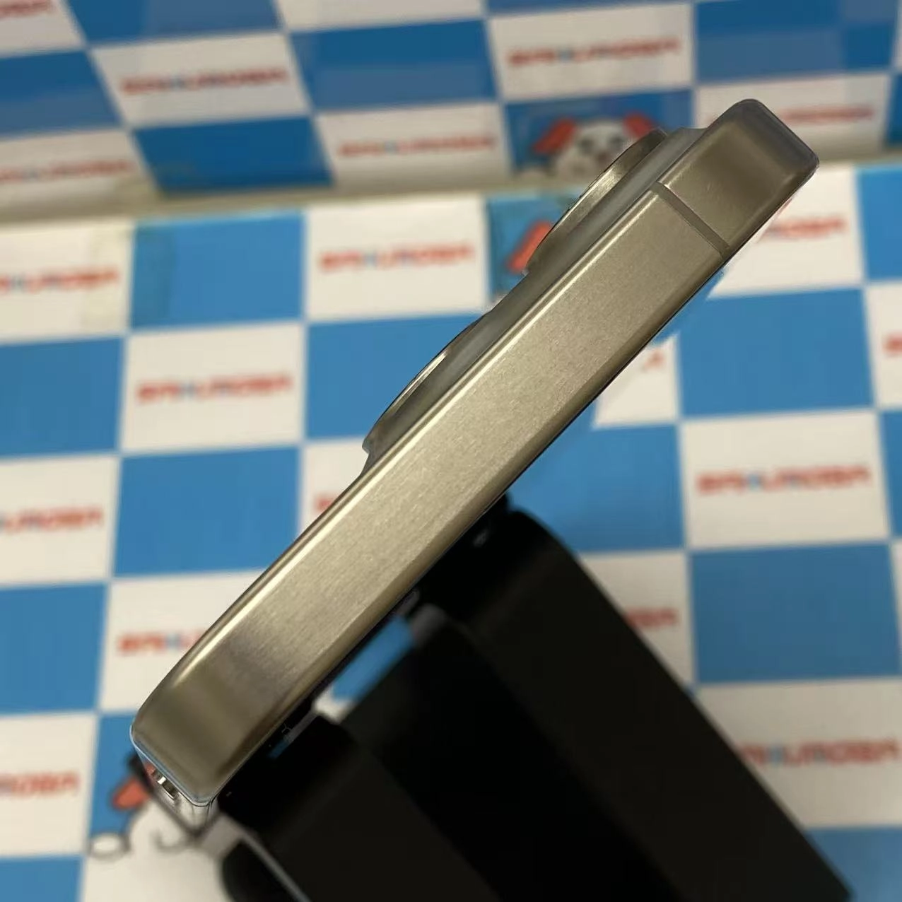 iPhone15 Pro 128GB ナチュラルチタニウム MTU93J/A AU版SIMフリー 極美品 au