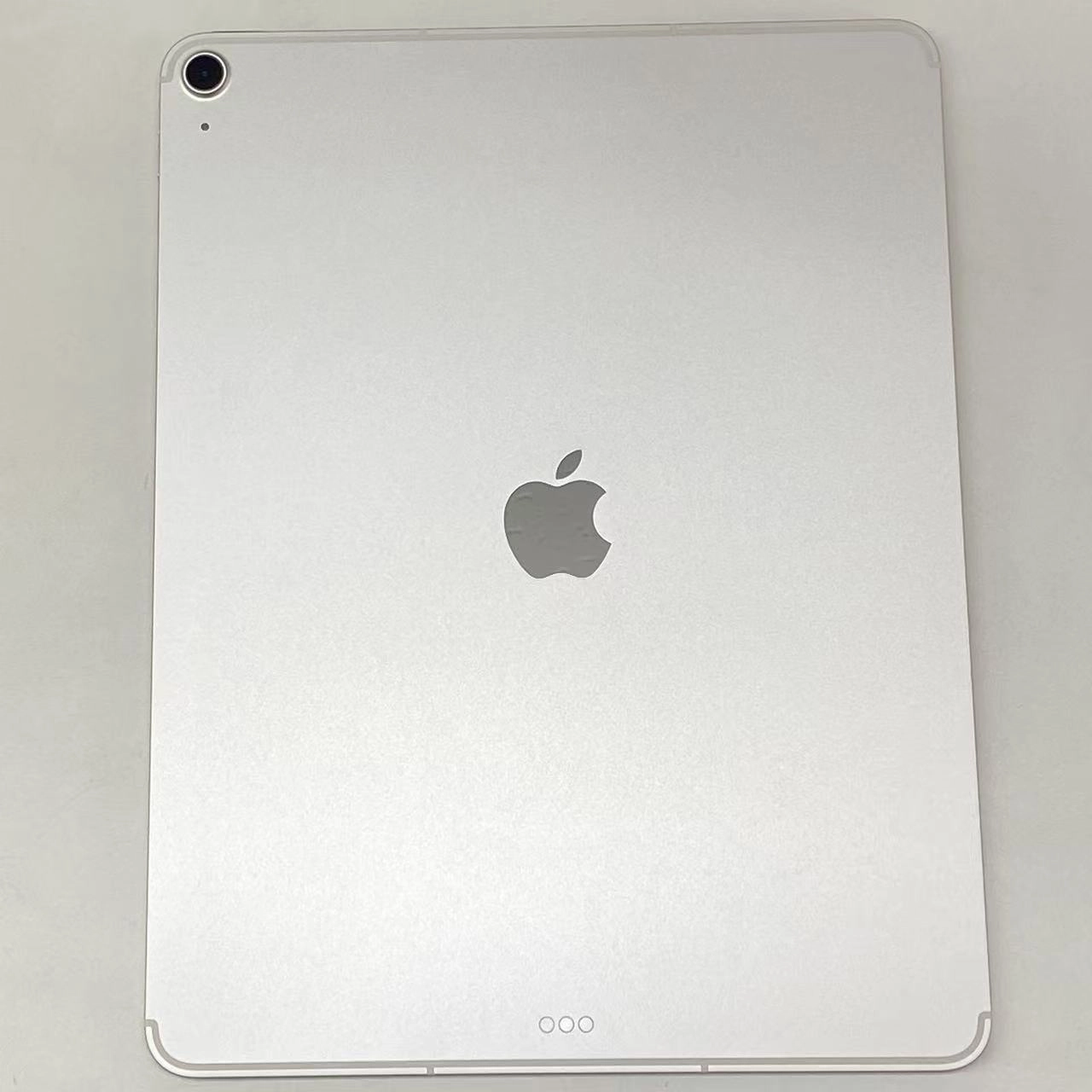 iPad Air 13インチ 第7世代 Wi-Fi + Cellular 256GB MCJ74J/A SoftBank版SIMフリー 新品同様 スターライト