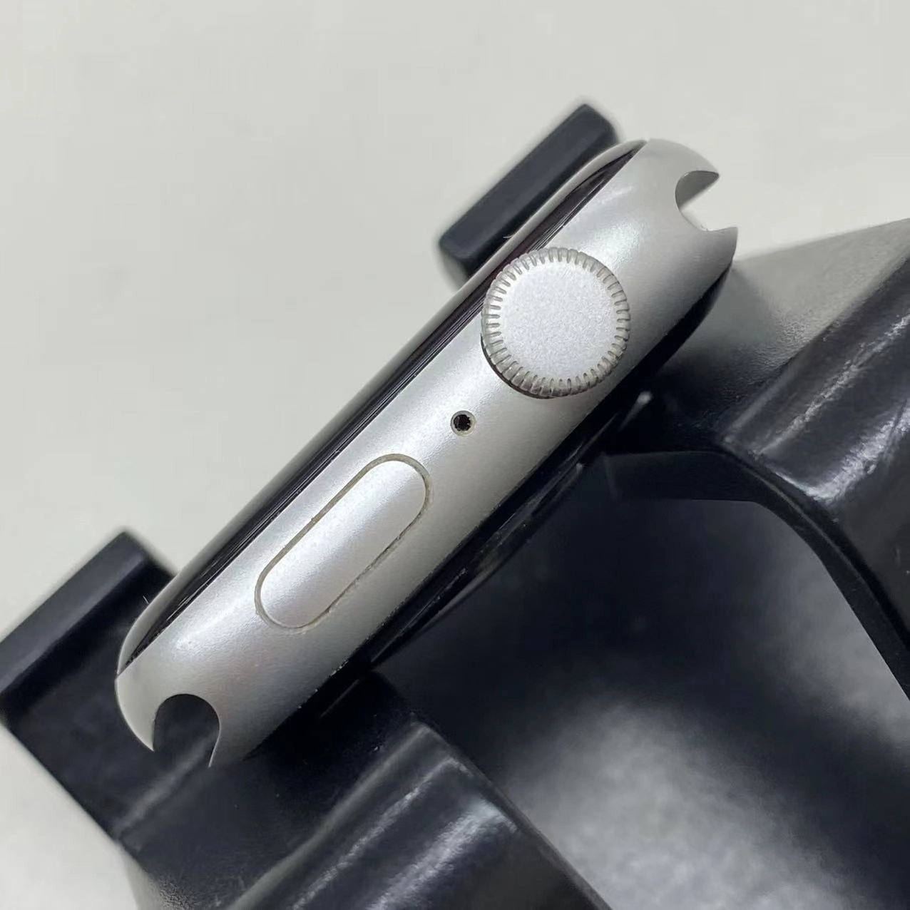 Apple Watch SE 第1世代 44mm GPSモデル 32GB シルバー MKQ43J/A