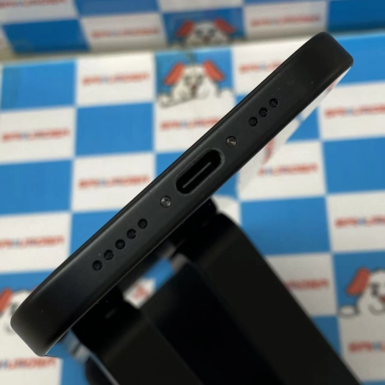 iPhone15 256GB ブラック NTMN3J/A AU版SIMフリー 極美品
