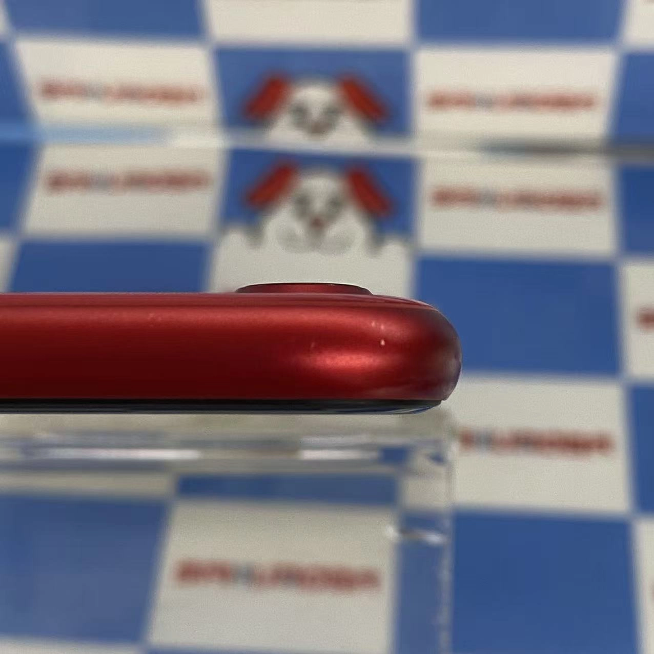 iPhoneSE 第2世代 128GB Product Red MXD22J/A docomo版SIMフリージャンク