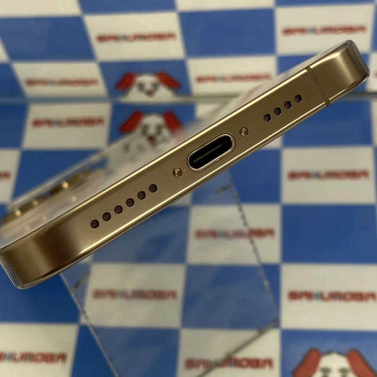 iPhone16 Pro Max 256GB デザートチタニウム MYWJ3J/A AU版SIMフリー 新品同様 au