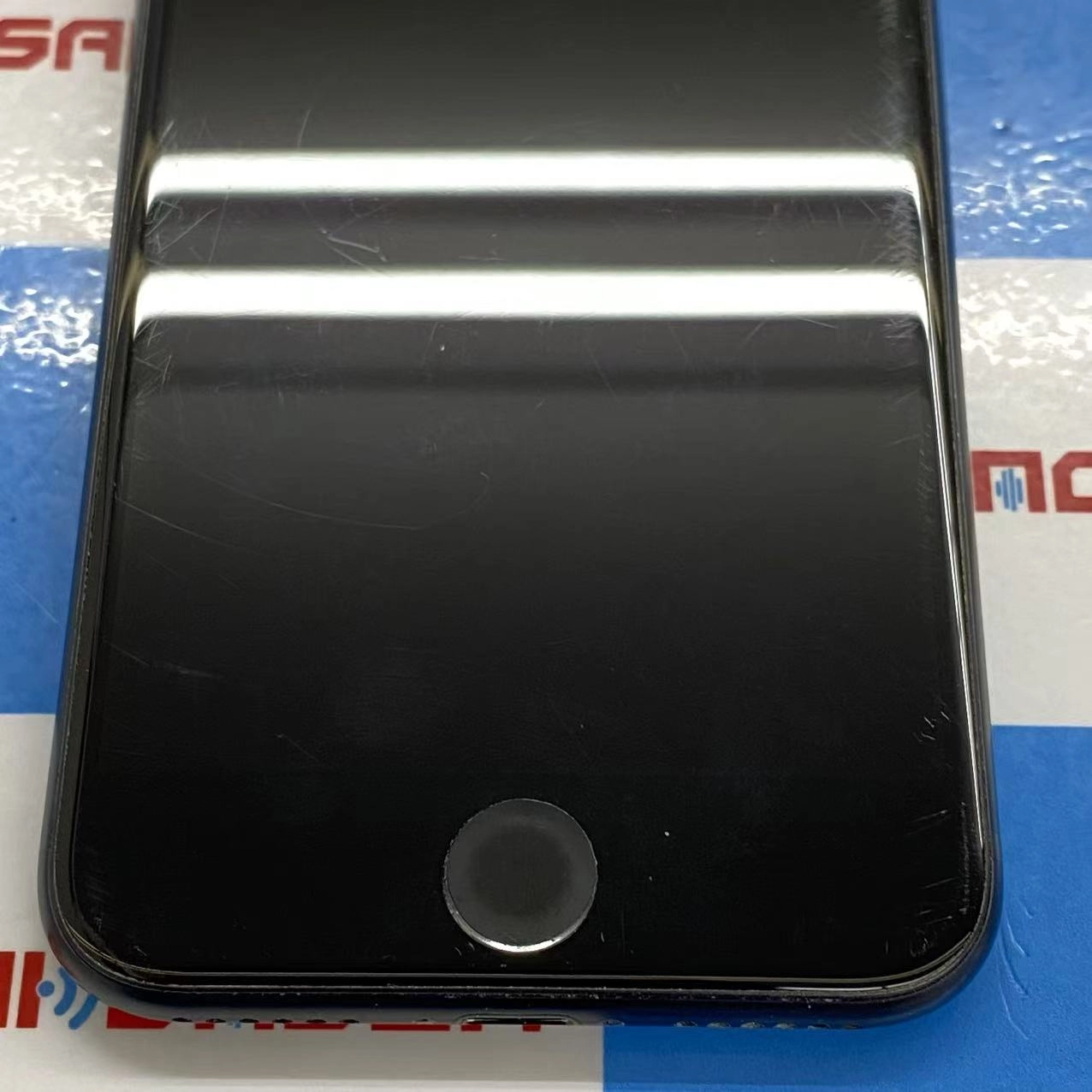 iPhoneSE 第2世代 64GB ブラック MHGP3J/A docomo版SIMフリージャンク品