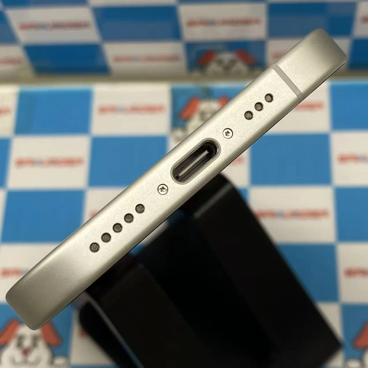 iPhone16 128GB ホワイト MYDR3J/A AU版SIMフリー 新品同様 au