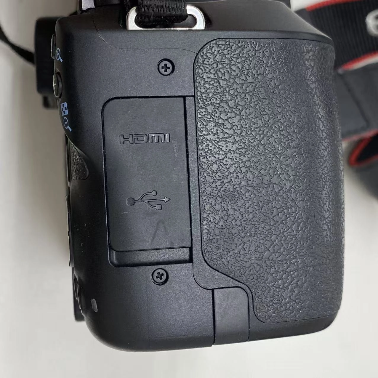 EOS Kiss X10 ダブルズームキット ブラック EOSKISSX10BK-WKIT