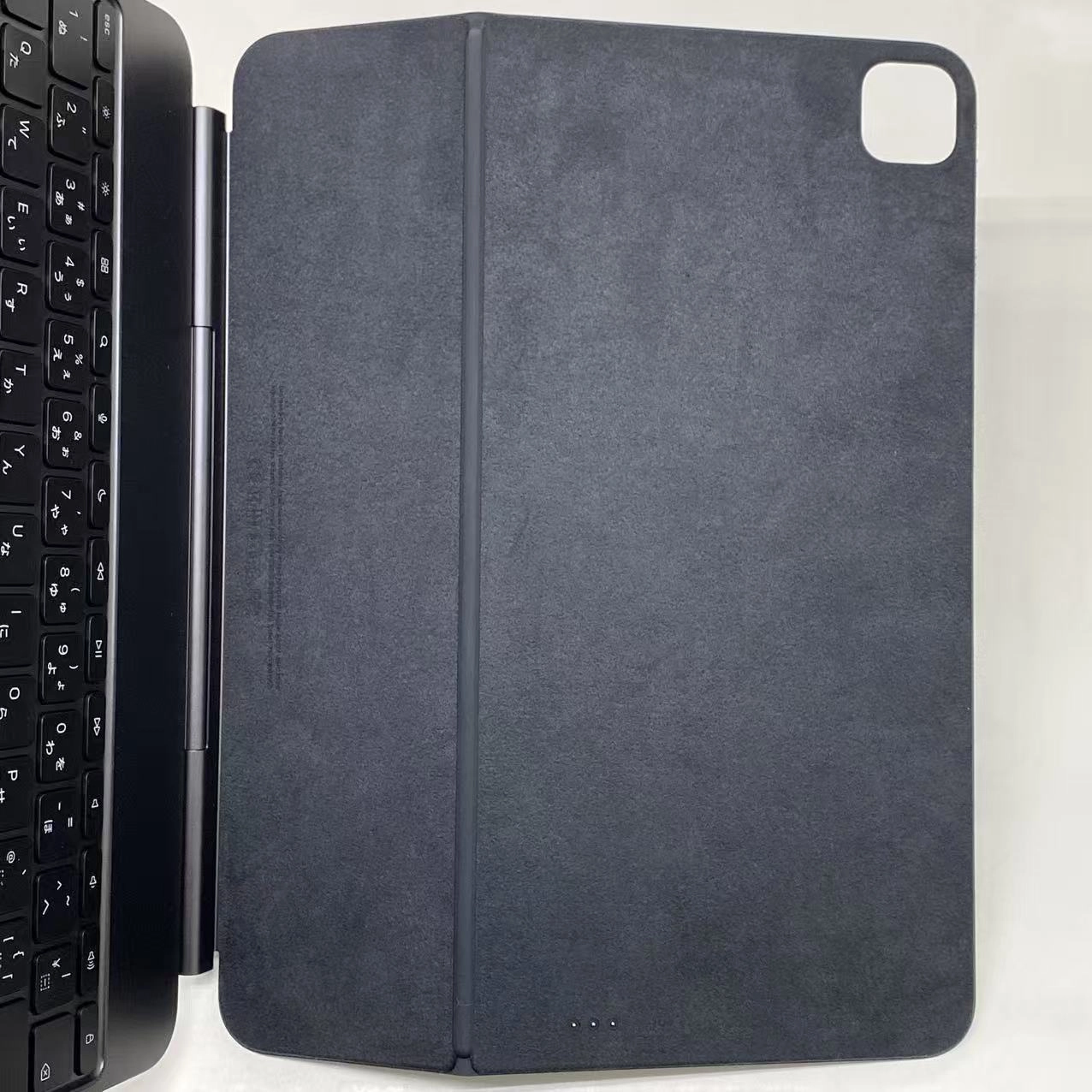 13インチiPad Pro(M4)用Magic Keyboard ブラック MWR53J/A 美品