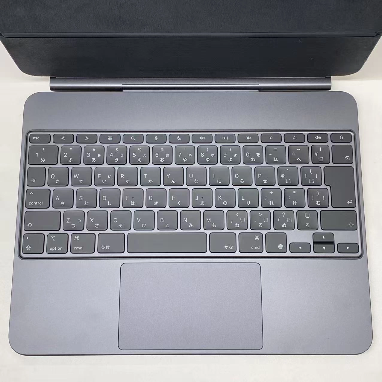 13インチiPad Pro(M4)用Magic Keyboard ブラック MWR53J/A 美品