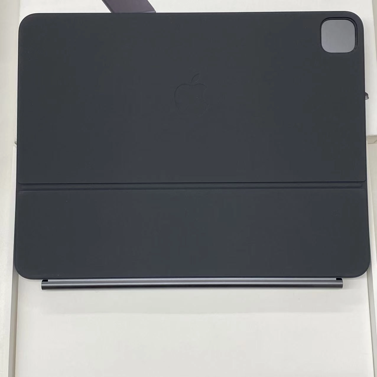 13インチiPad Pro(M4)用Magic Keyboard ブラック MWR53J/A 美品