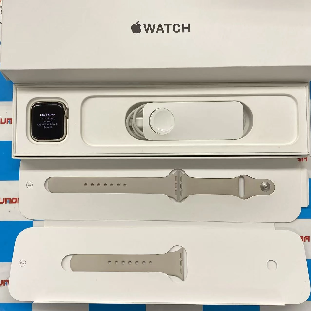 Apple Watch SE 第2世代 40mm GPSモデル 32GB スターライト MNJP3J/A