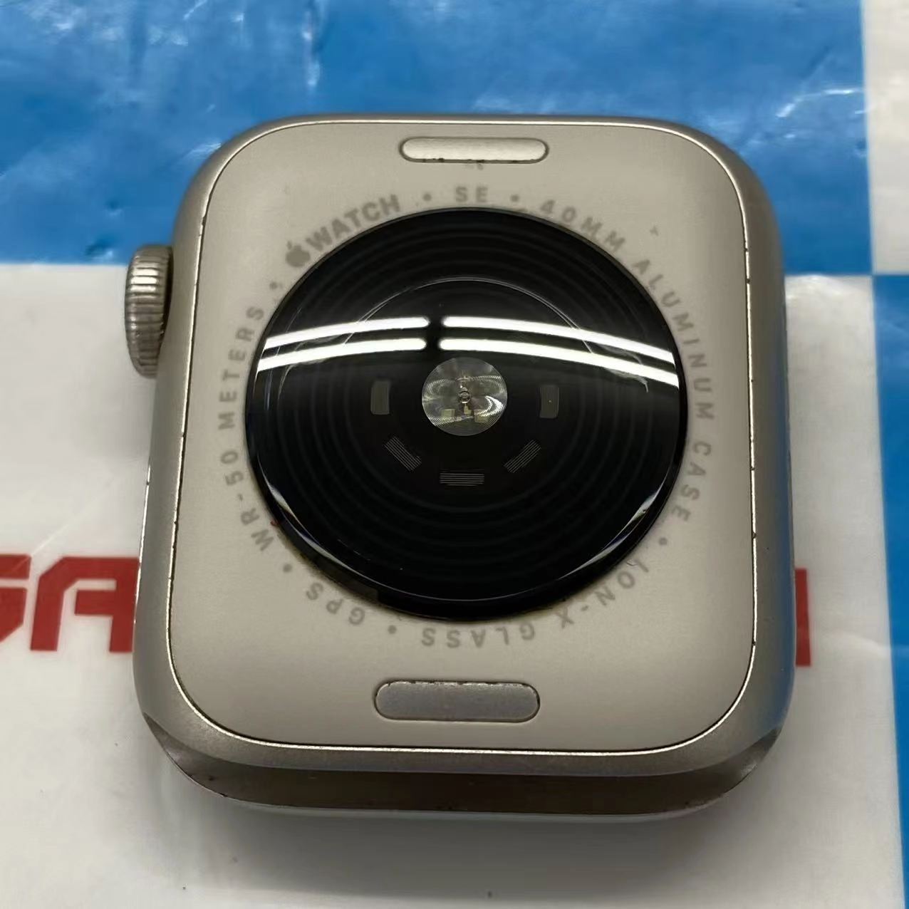 Apple Watch SE 第2世代 40mm GPSモデル 32GB スターライト MNJP3J/A