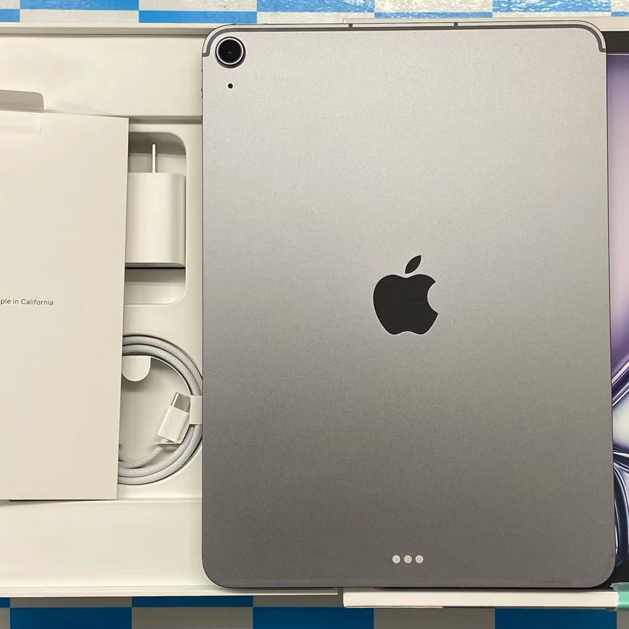 iPad Air 11インチ 第7世代 Wi-Fi + Cellular 128GB スペースグレイ MCFV4J/A SoftBank版SIMフリー 開封未使用品