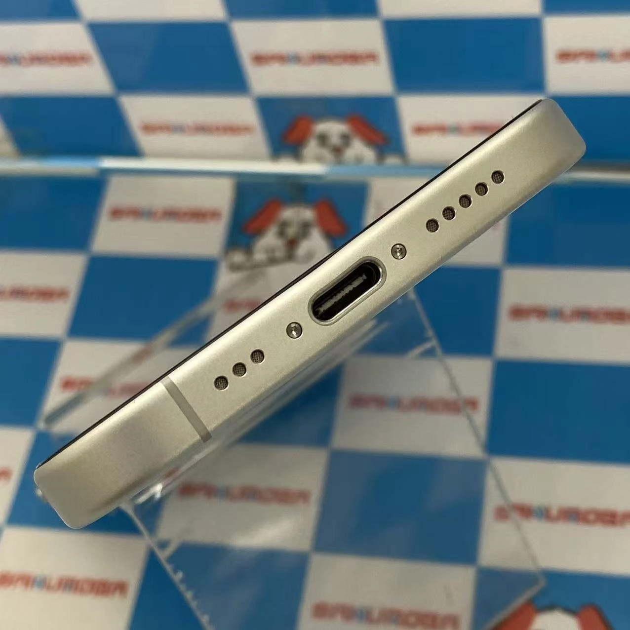 iPhone16 256GB ホワイト MYDX3J/A docomo版SIMフリージャンク品