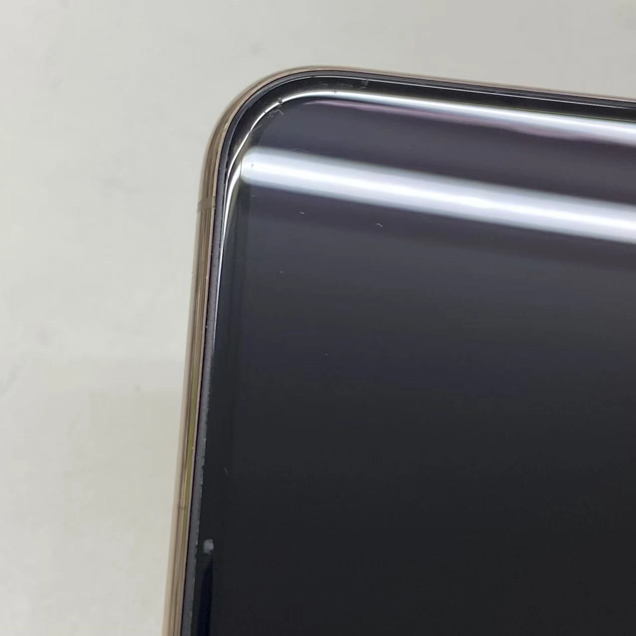 iPhone11 Pro Max 256GB ゴールド MWHL2J/A SoftBank版SIMフリー