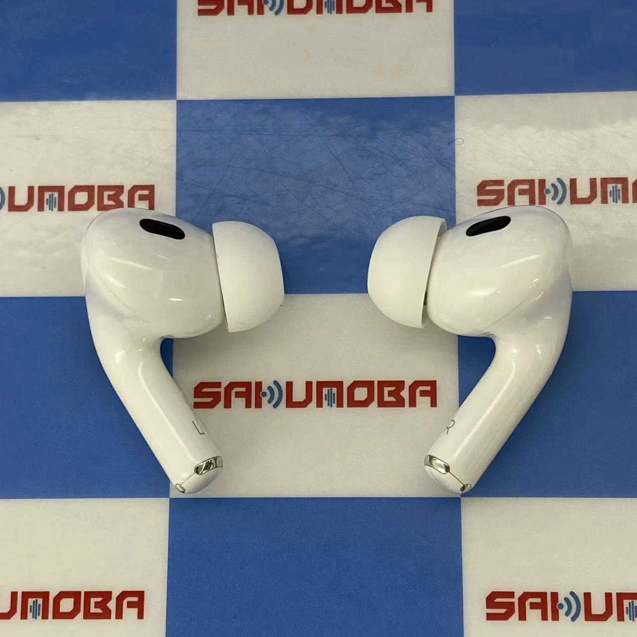 AirPods Pro 第2世代 MagSafe充電ケース(USB-C)付き ホワイト MTJV3J/A ジャンク品