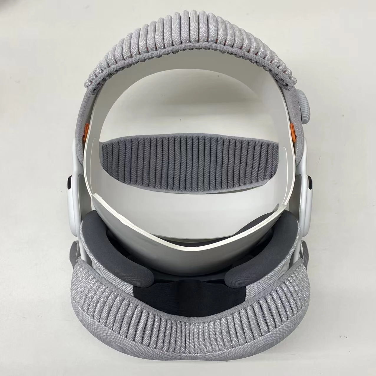 Apple Vision Pro (M5) 256GB 標準カラー MFHE4J/A 開封未使用品
