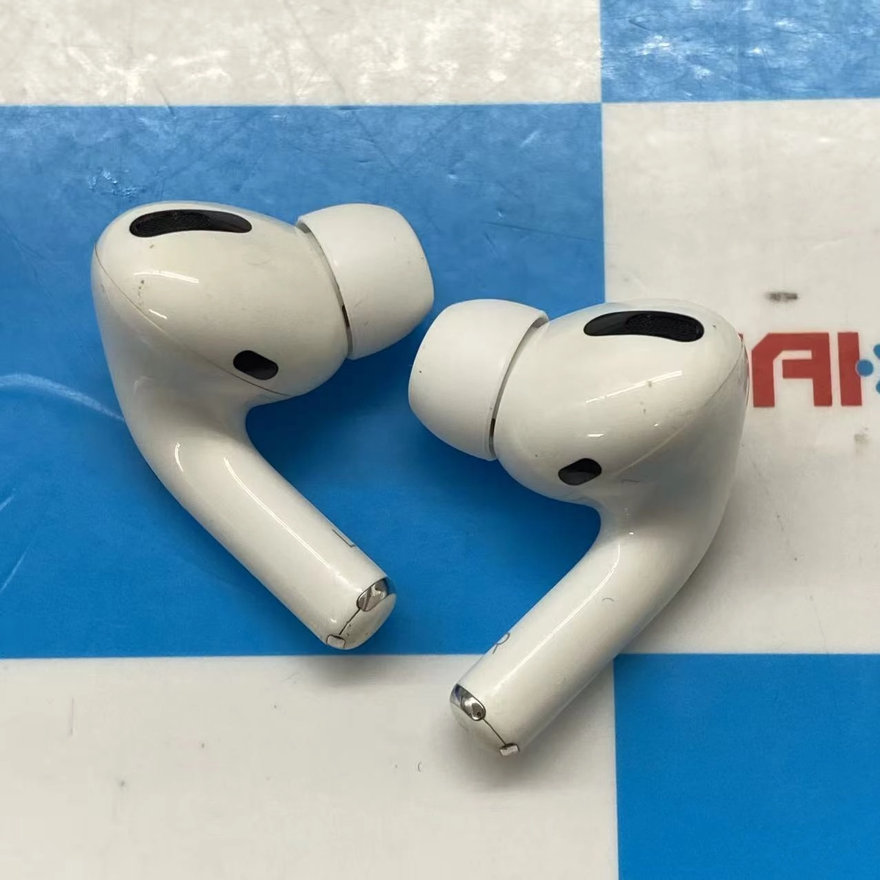 AirPods Pro  MWP22J/A A2190 ジャンク品 ホワイト